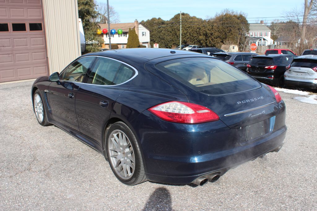 2011 Porsche Panamera Image 7