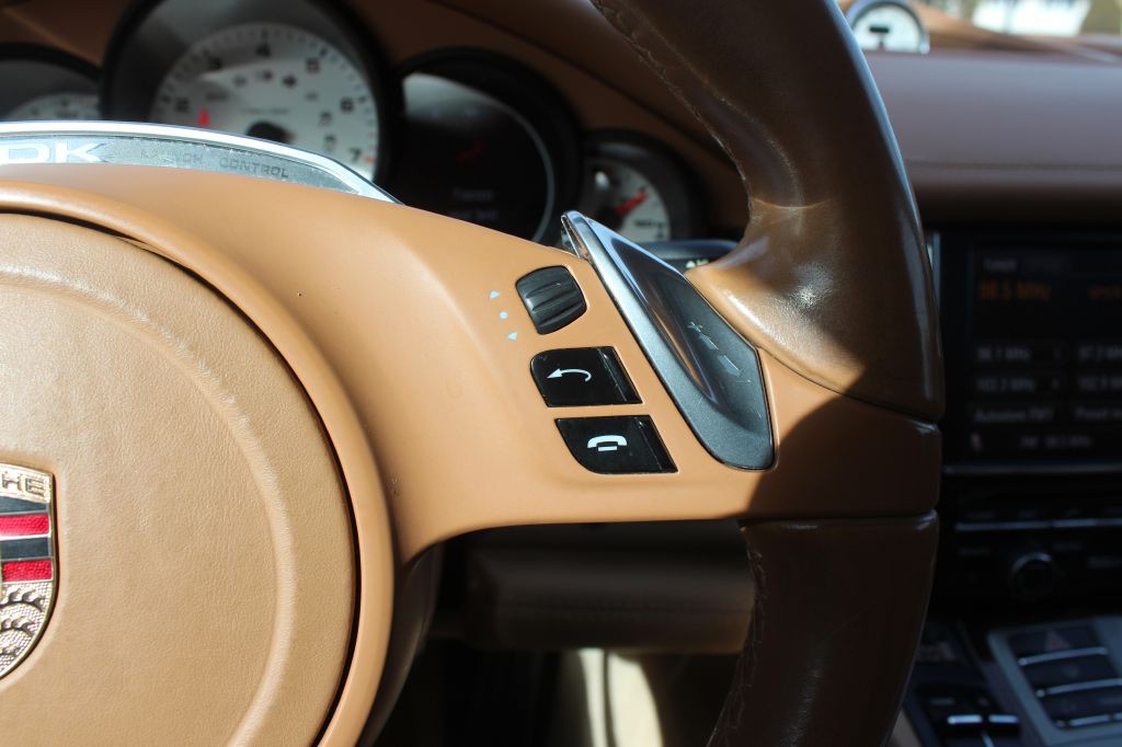 2011 Porsche Panamera Image 22
