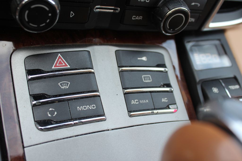 2011 Porsche Panamera Image 30