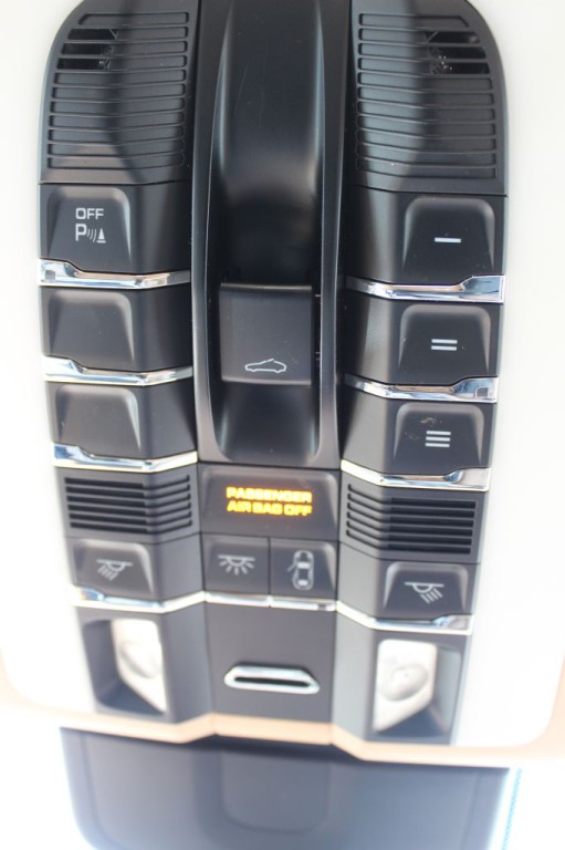 2011 Porsche Panamera Image 32