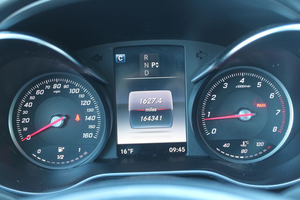 2016 Mercedes-Benz C-Class Image 21