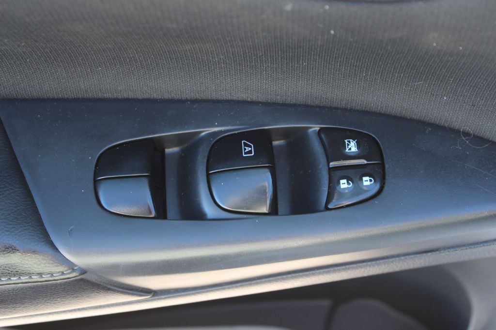 2017 Nissan Sentra Image 11