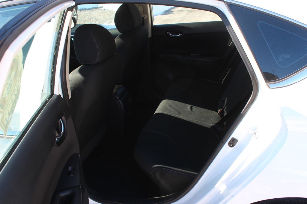 2017 Nissan Sentra Image 12