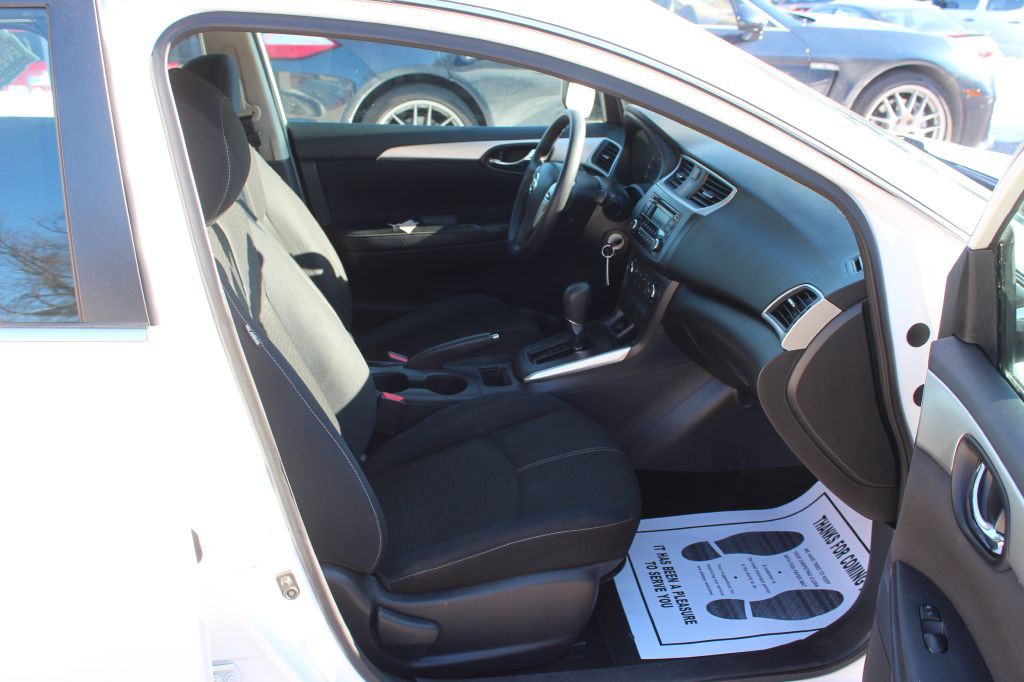 2017 Nissan Sentra Image 16