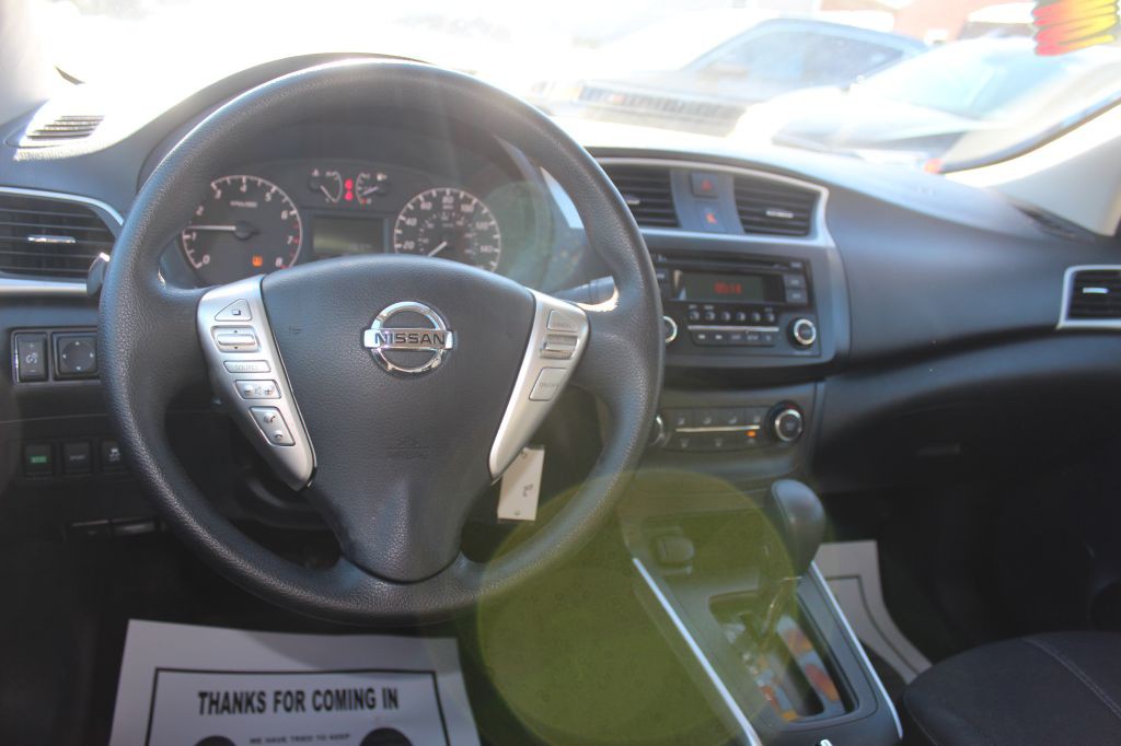 2017 Nissan Sentra Image 18