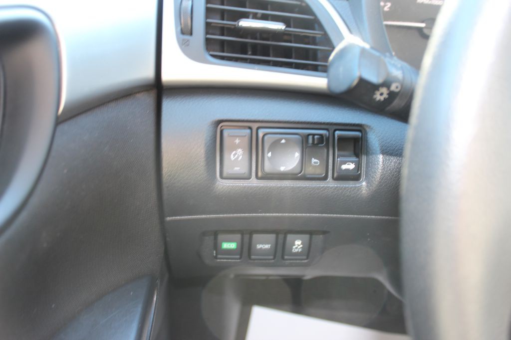 2017 Nissan Sentra Image 19