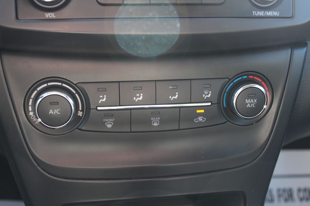 2017 Nissan Sentra Image 22