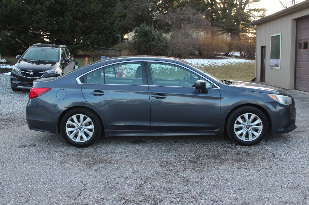 2017 Subaru Legacy Image 4