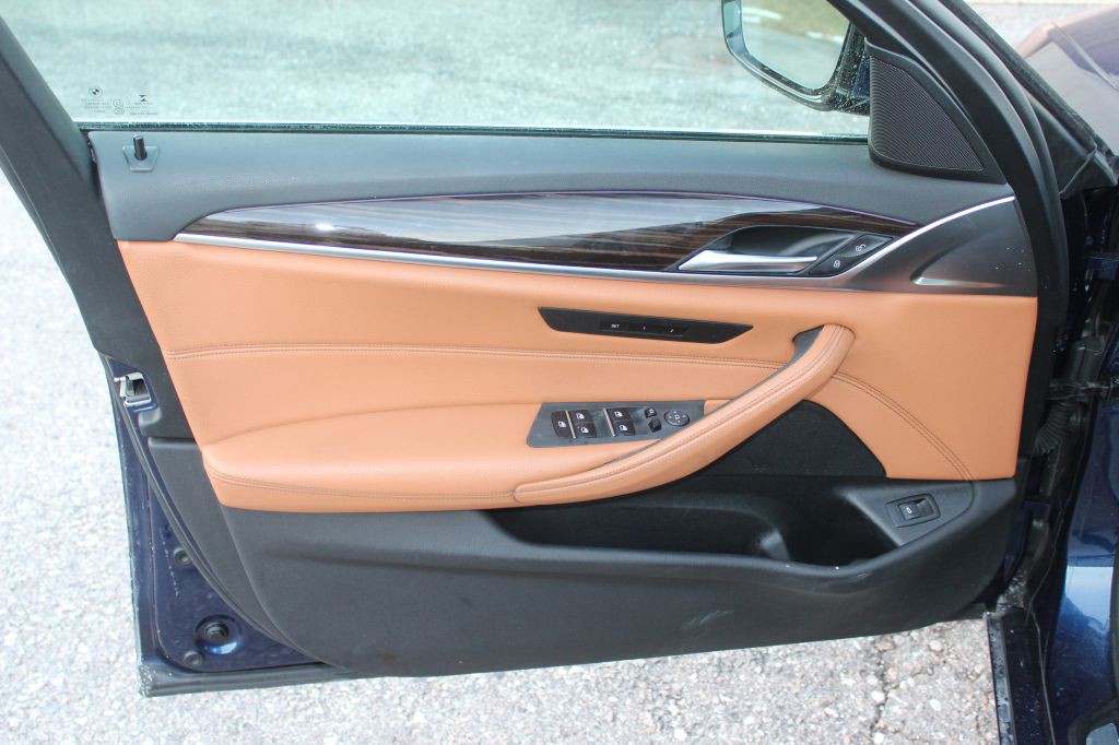 2018 BMW 5 Series Image 10