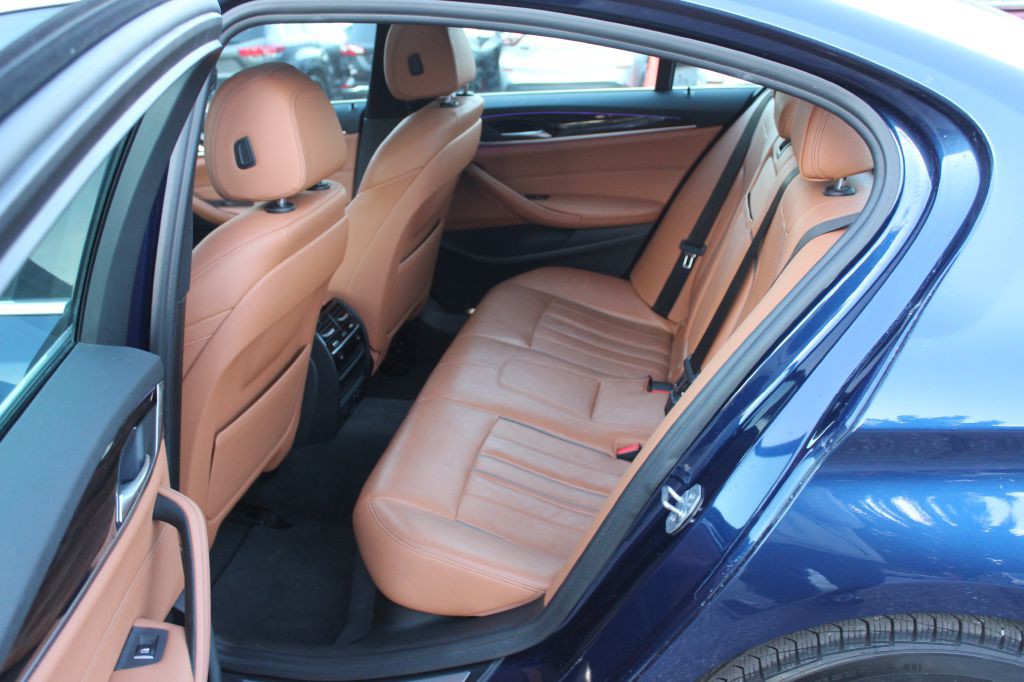 2018 BMW 5 Series Image 12