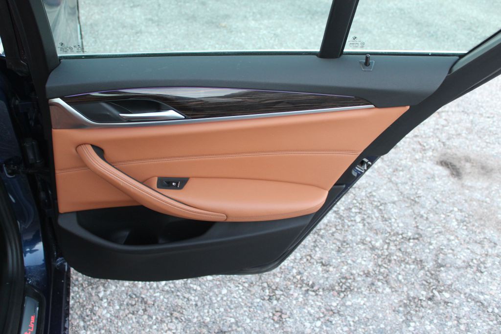 2018 BMW 5 Series Image 15