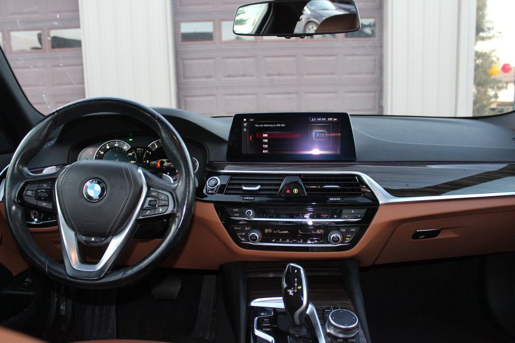 2018 BMW 5 Series Image 19