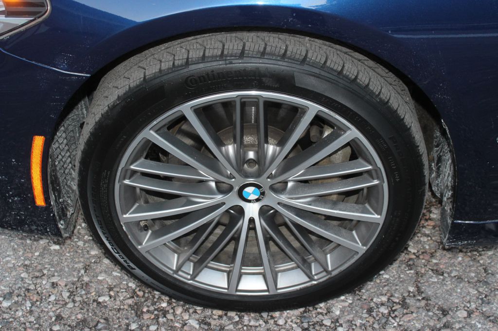 2018 BMW 5 Series Image 30