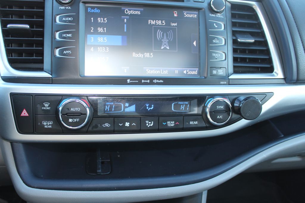 2018 Toyota Highlander Image 26