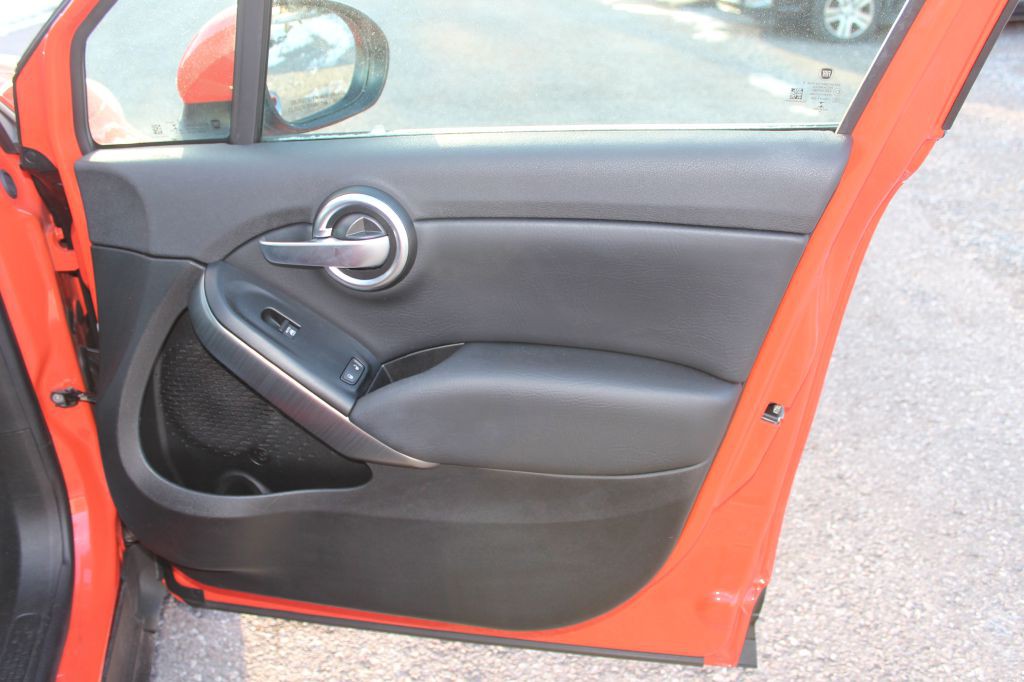 2018 FIAT 500 Image 17