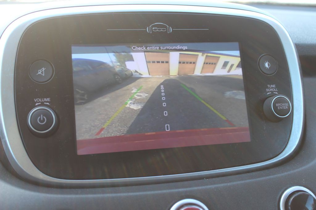 2018 FIAT 500 Image 21