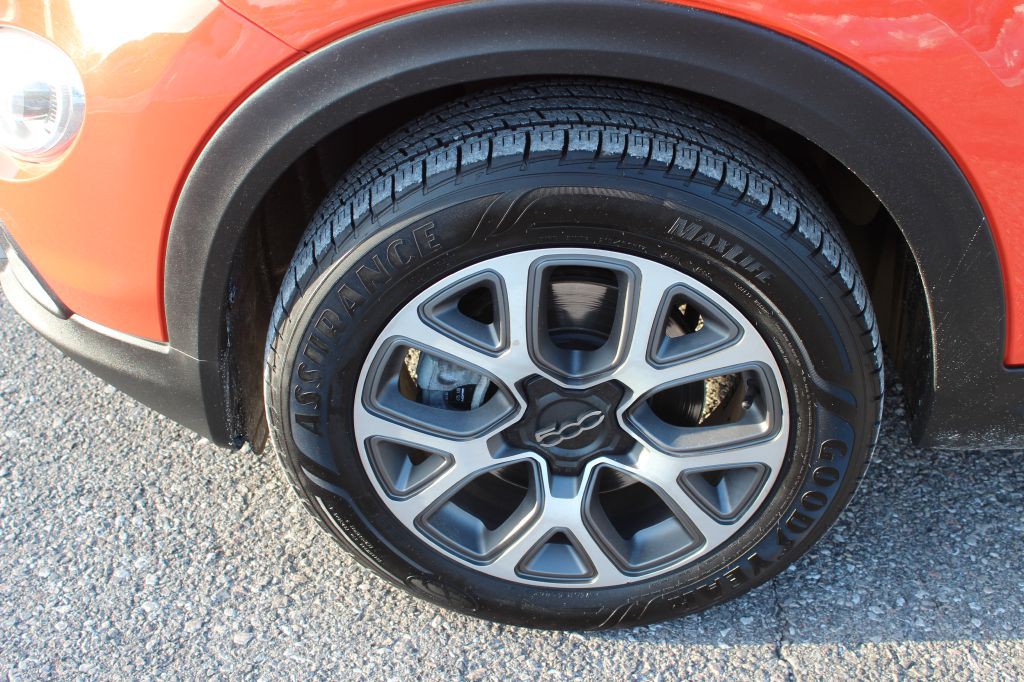 2018 FIAT 500 Image 25