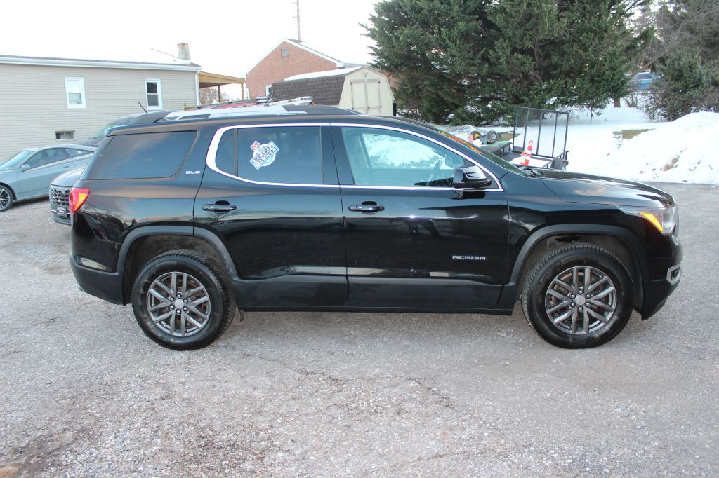 2017 GMC Acadia Image 4