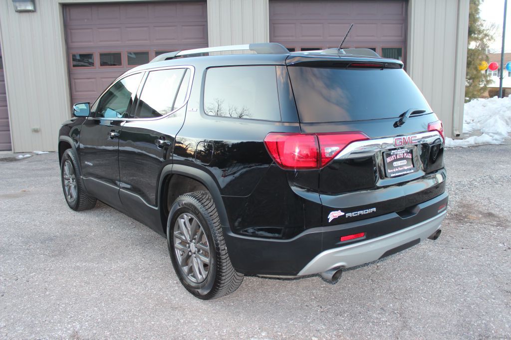 2017 GMC Acadia Image 7