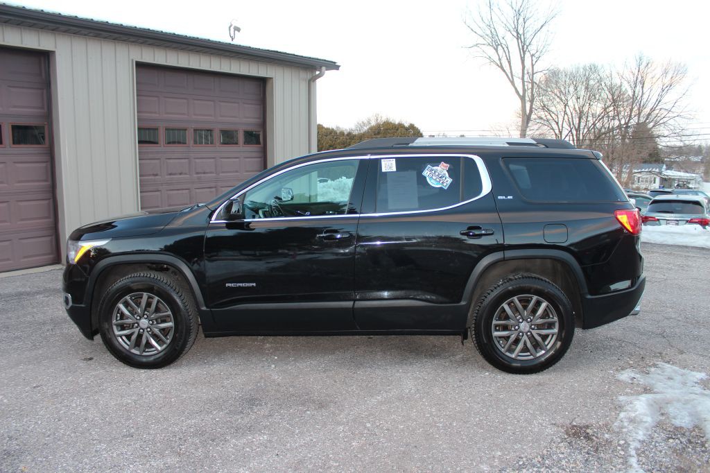 2017 GMC Acadia Image 8