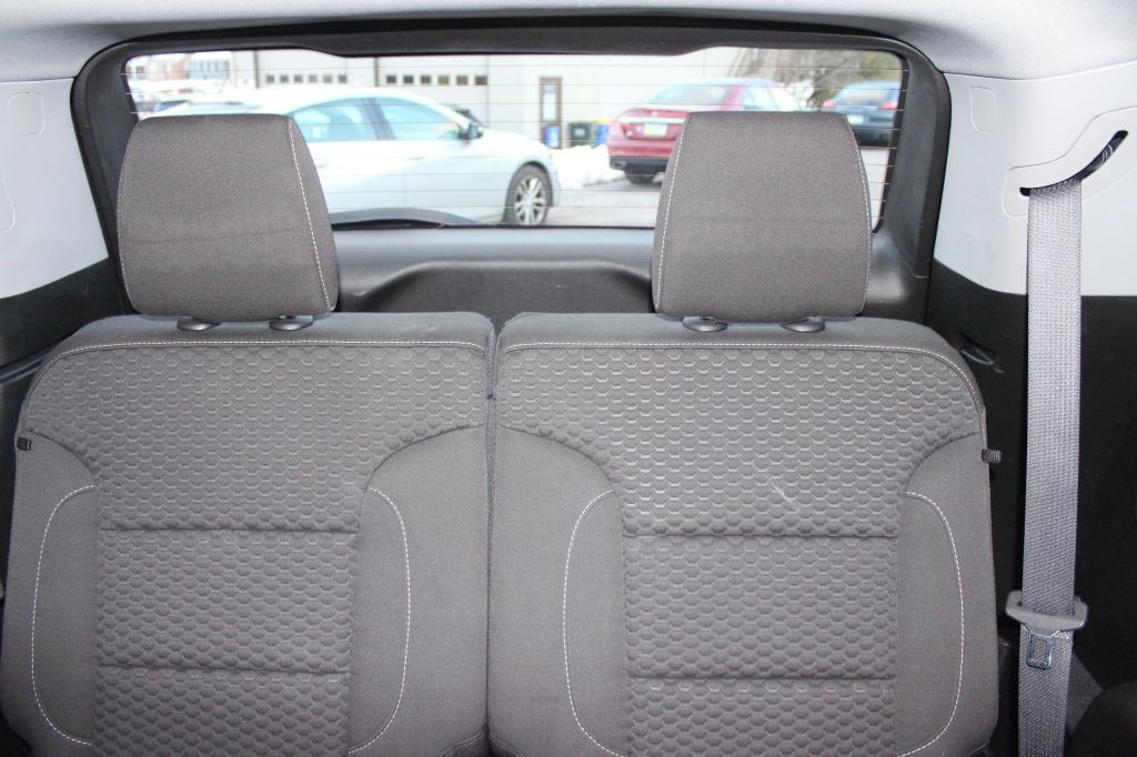 2017 GMC Acadia Image 14