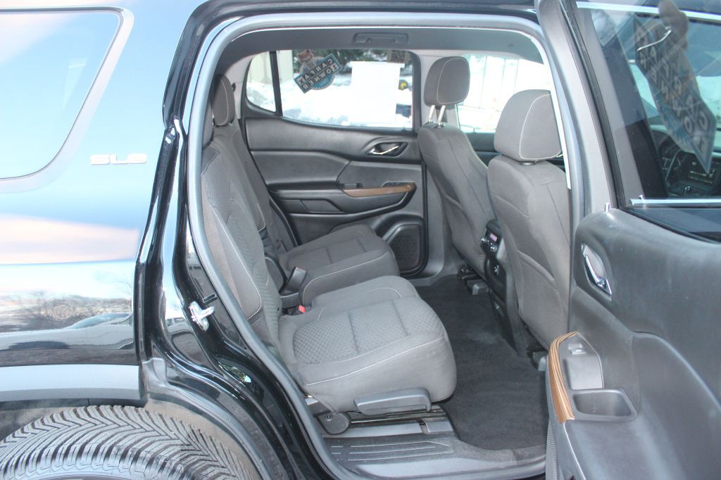 2017 GMC Acadia Image 16