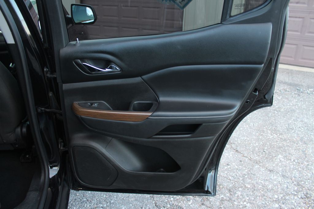 2017 GMC Acadia Image 17