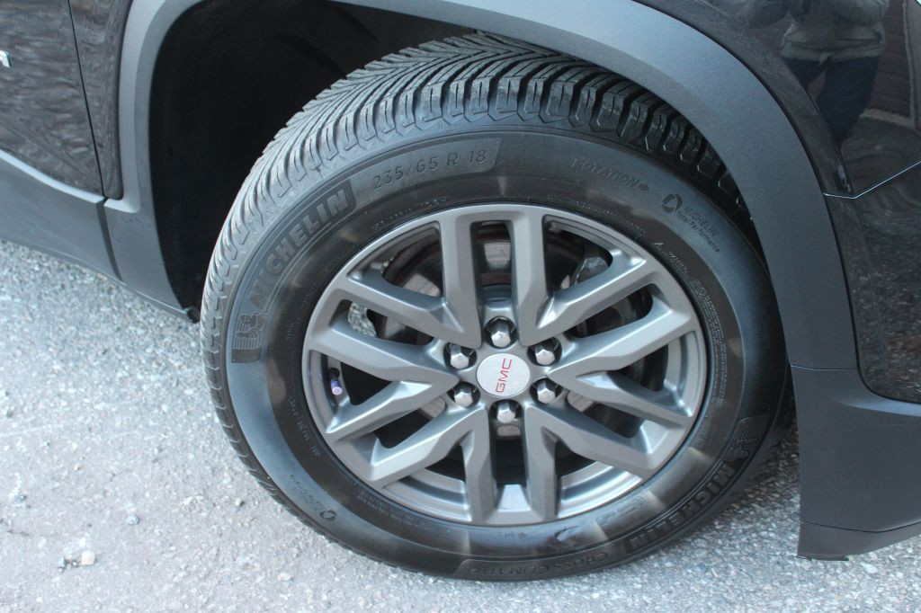 2017 GMC Acadia Image 28