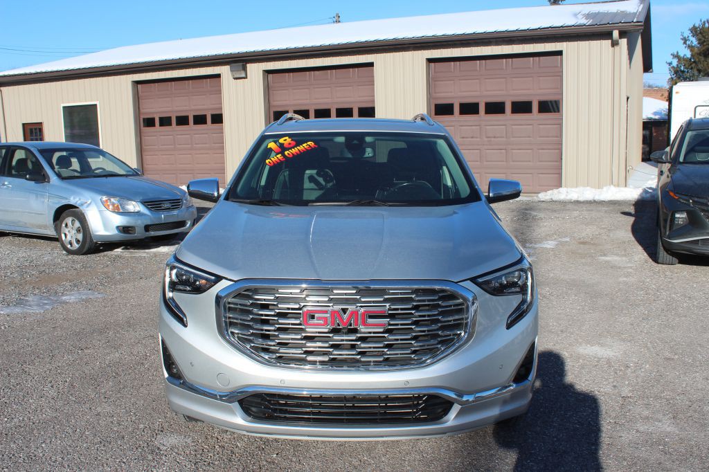 2018 GMC Terrain Image 2