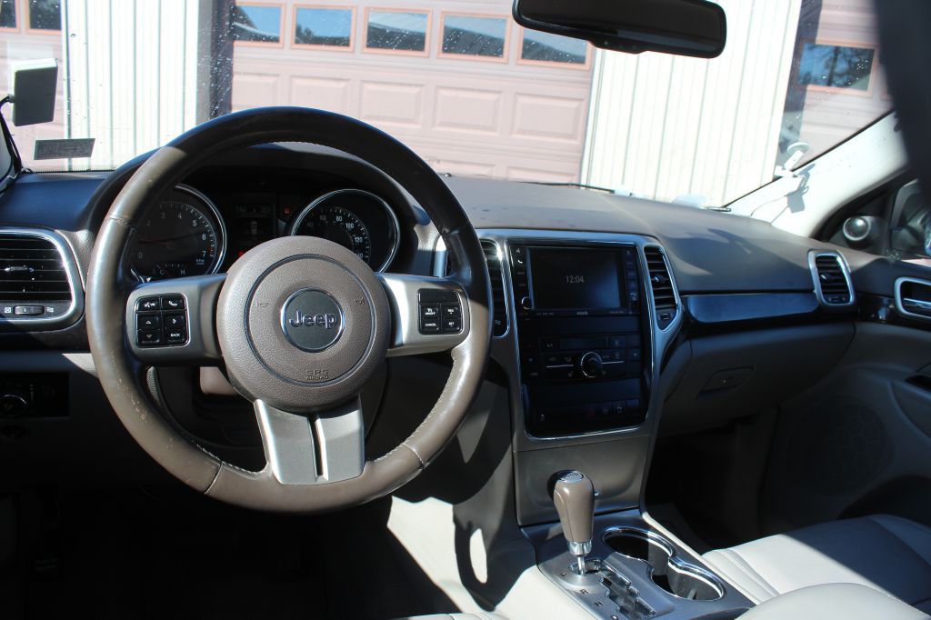 2011 Jeep Grand Cherokee Image 19