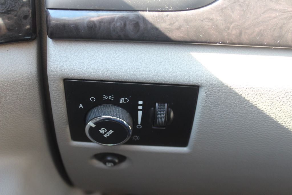 2011 Jeep Grand Cherokee Image 20