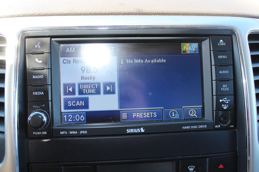 2011 Jeep Grand Cherokee Image 22