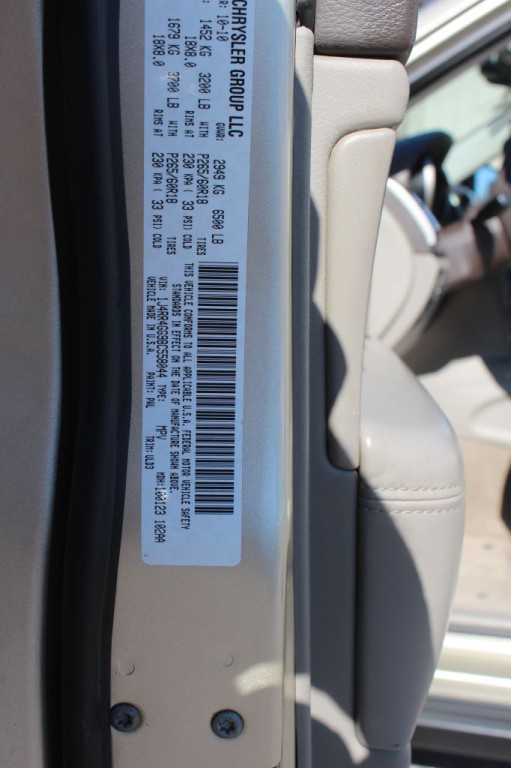 2011 Jeep Grand Cherokee Image 33