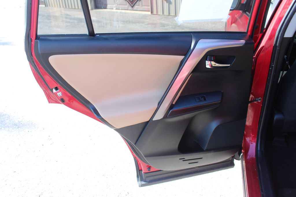 2017 Toyota Rav4 Image 12