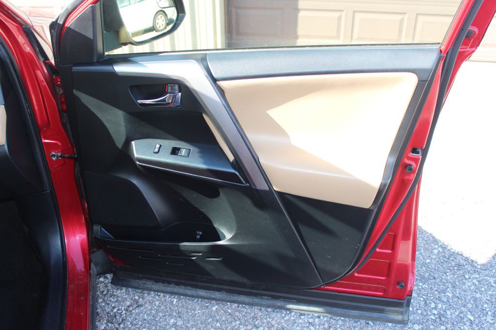 2017 Toyota Rav4 Image 17