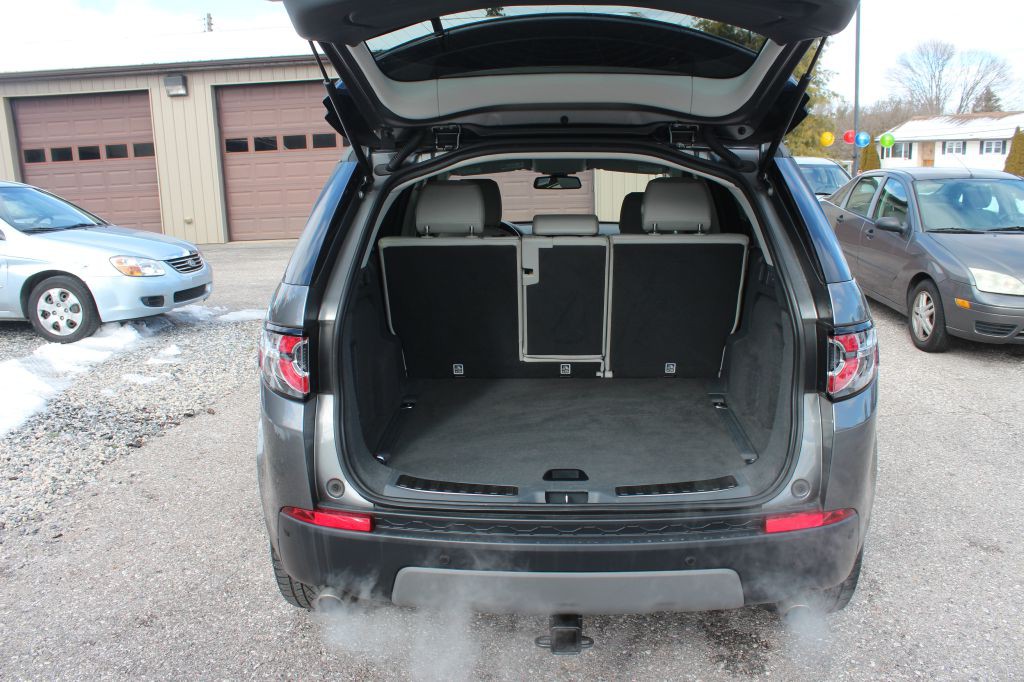 2017 Land Rover Discovery Sport Image 14