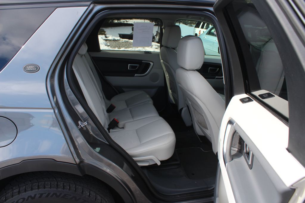2017 Land Rover Discovery Sport Image 15