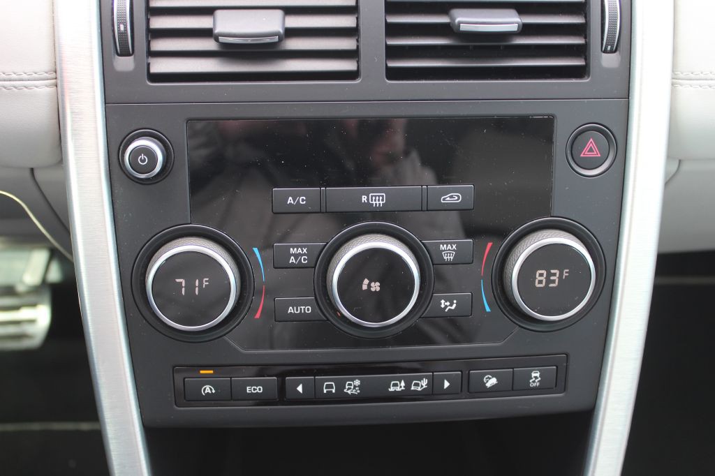 2017 Land Rover Discovery Sport Image 23