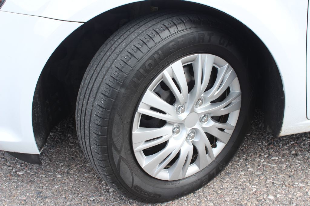 2017 Chevrolet Sonic Image 20