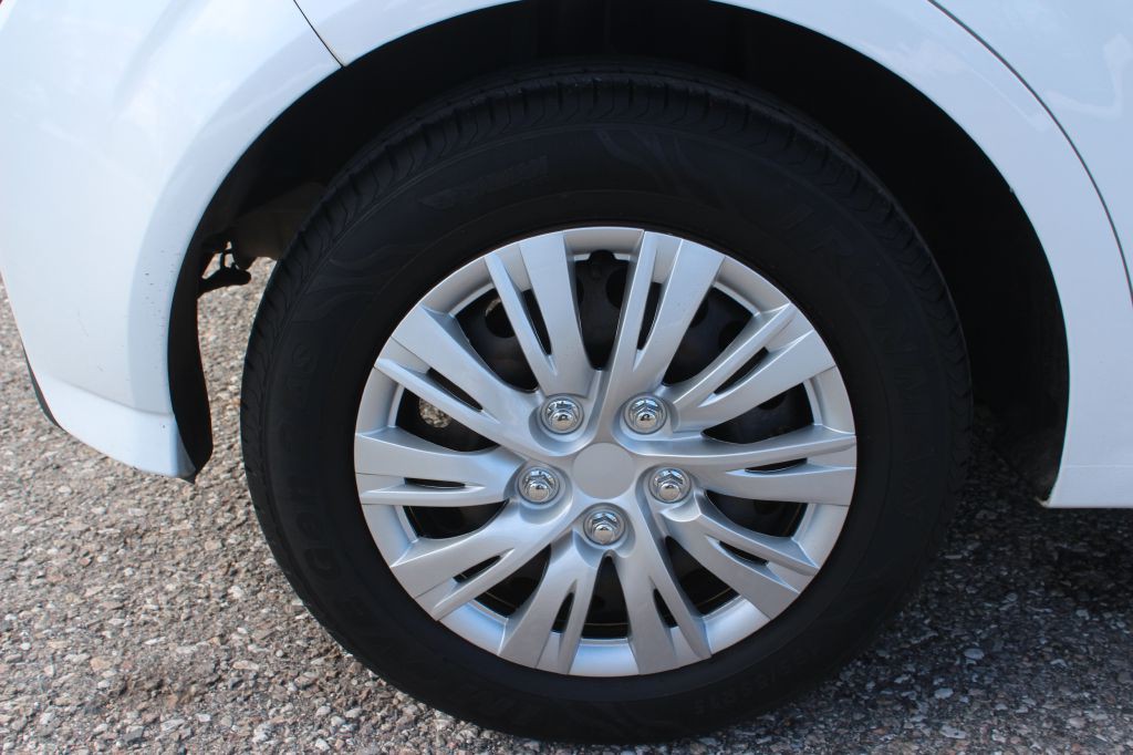 2017 Chevrolet Sonic Image 22