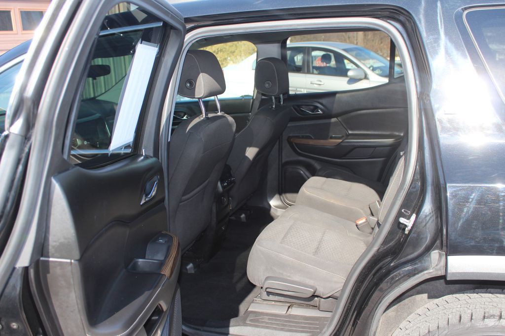 2018 GMC Acadia Image 12