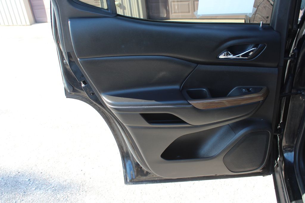 2018 GMC Acadia Image 13