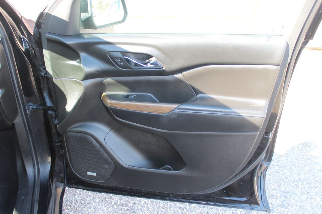 2018 GMC Acadia Image 19