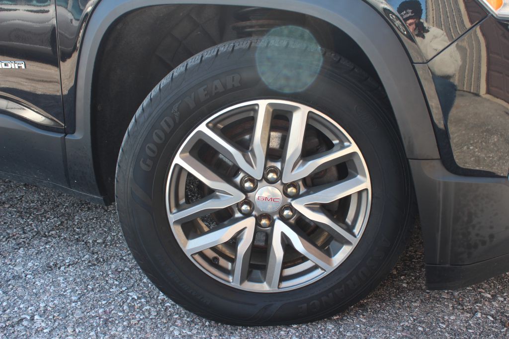 2018 GMC Acadia Image 28