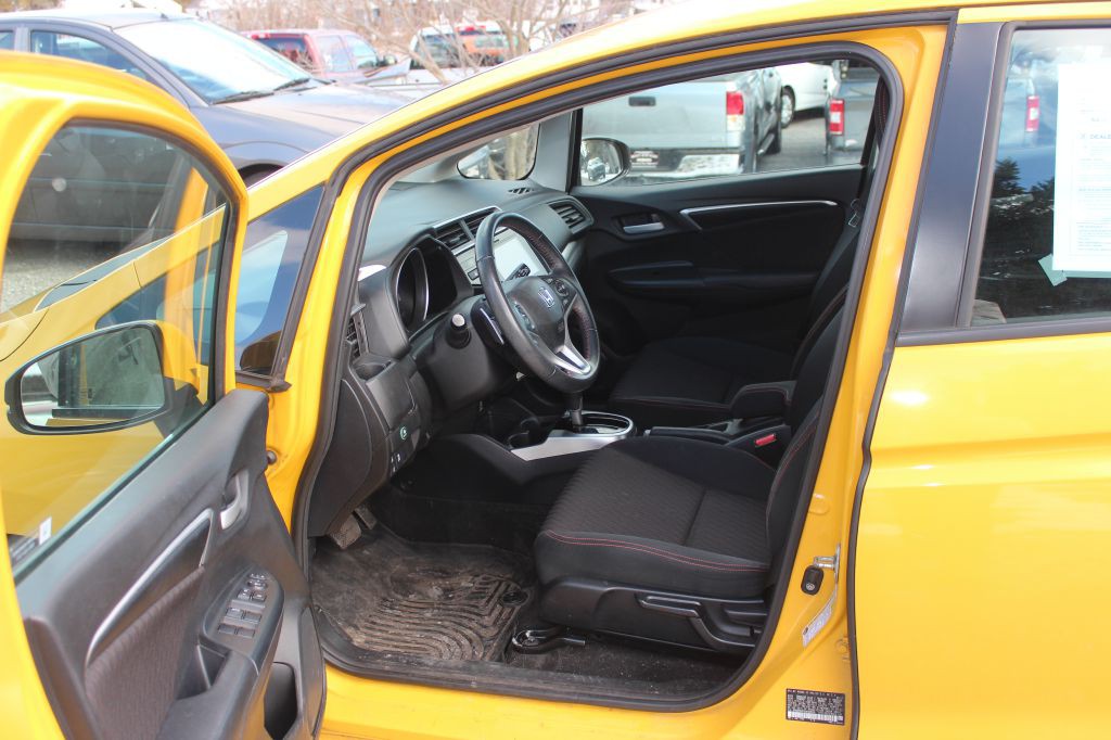 2018 Honda Fit Image 9