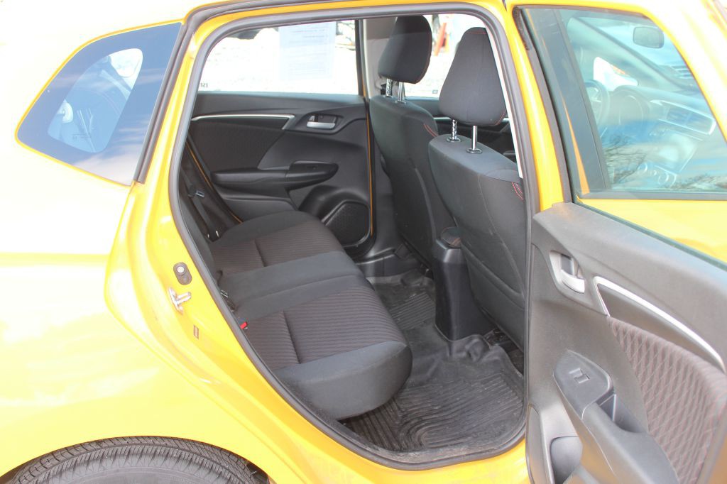 2018 Honda Fit Image 15