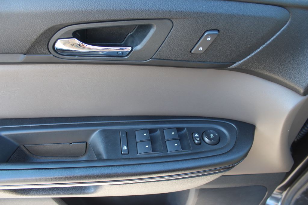 2015 GMC Acadia Image 11