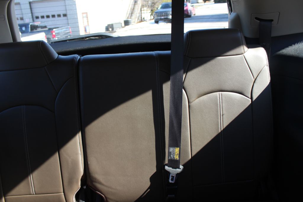 2015 GMC Acadia Image 14