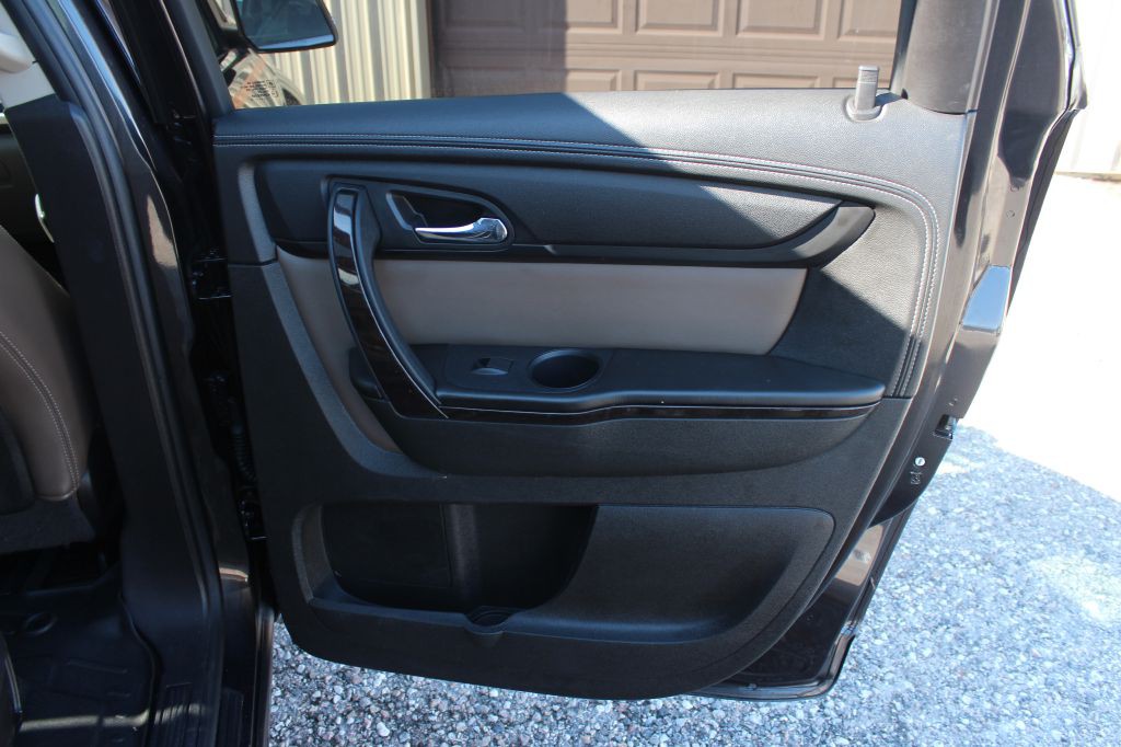 2015 GMC Acadia Image 17