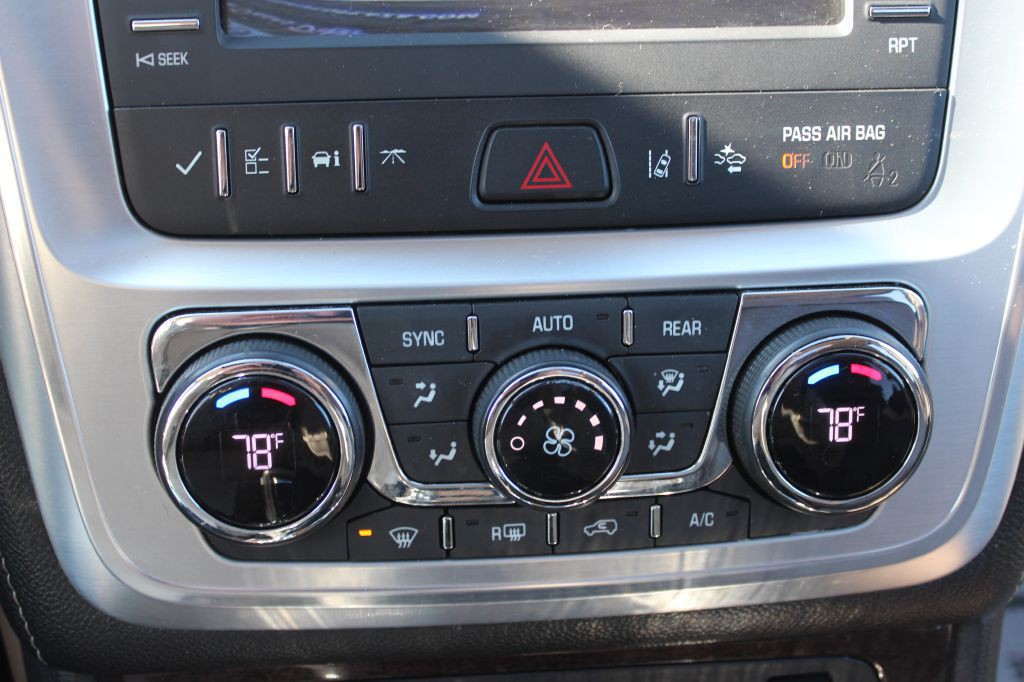 2015 GMC Acadia Image 26